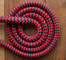 Load image into Gallery viewer, Chevron Black &amp; red leash