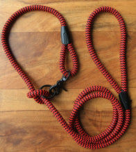 Load image into Gallery viewer, Chevron Black &amp; red leash